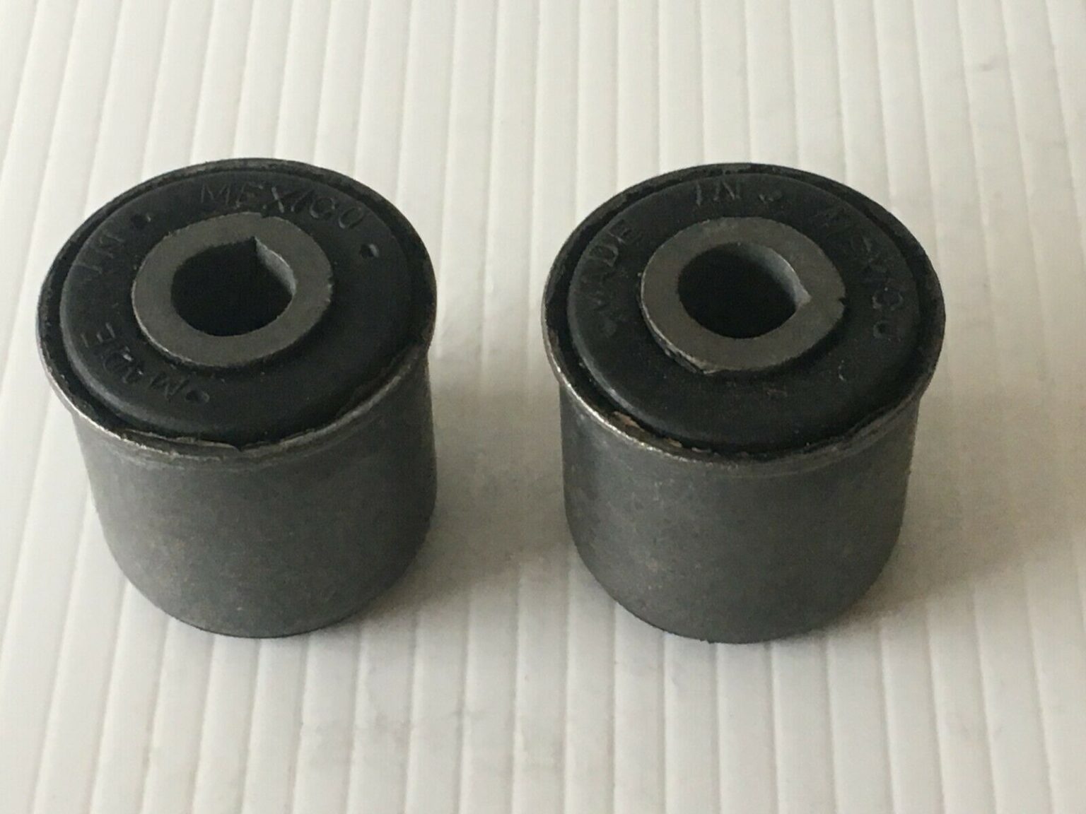 2 x Track bar / Panhard rod bushes Jeep Grand Cherokee WJ 19992004